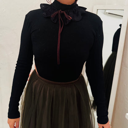 MOSS CHOU CHOU COLLAR