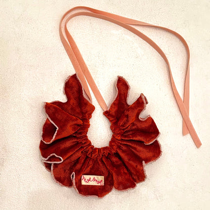 MOSS CHOU CHOU COLLAR