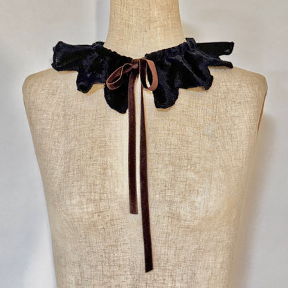 MOSS CHOU CHOU COLLAR