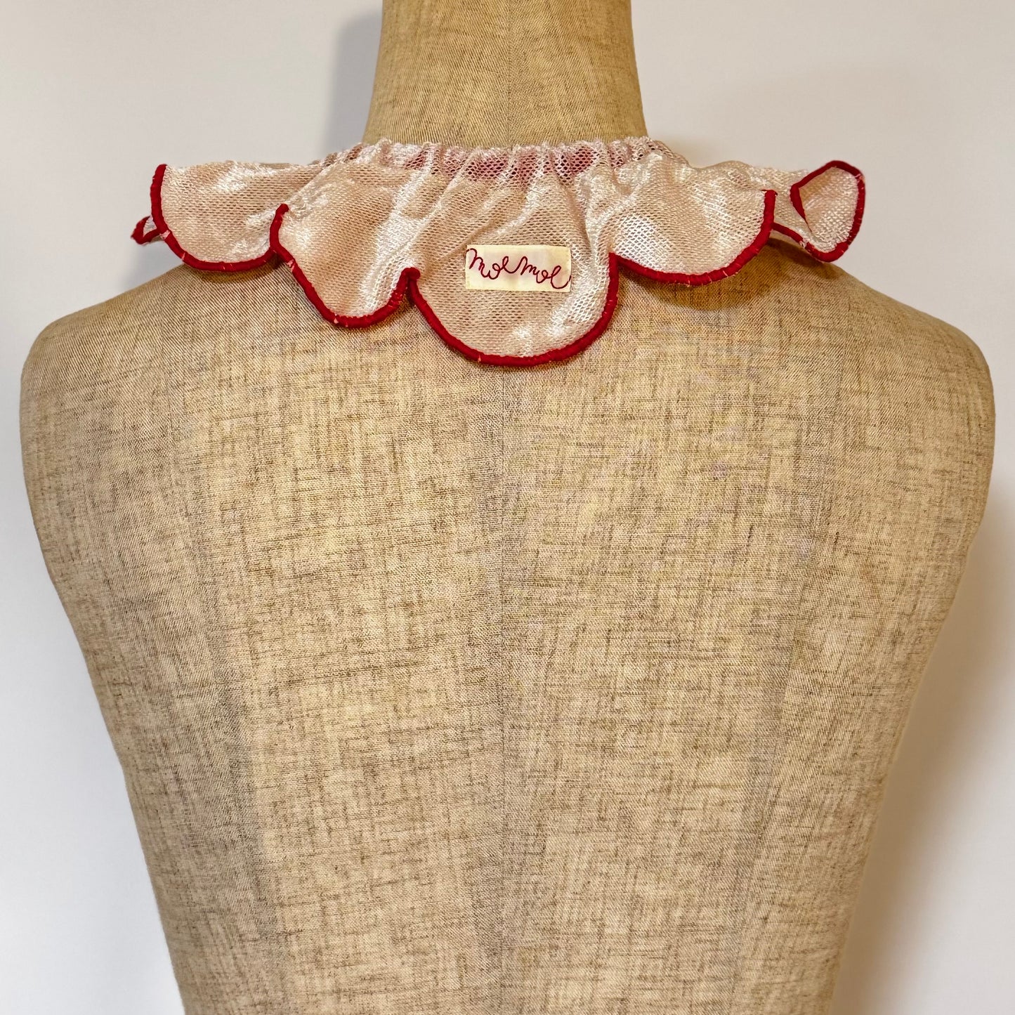 MOSS CHOU CHOU COLLAR