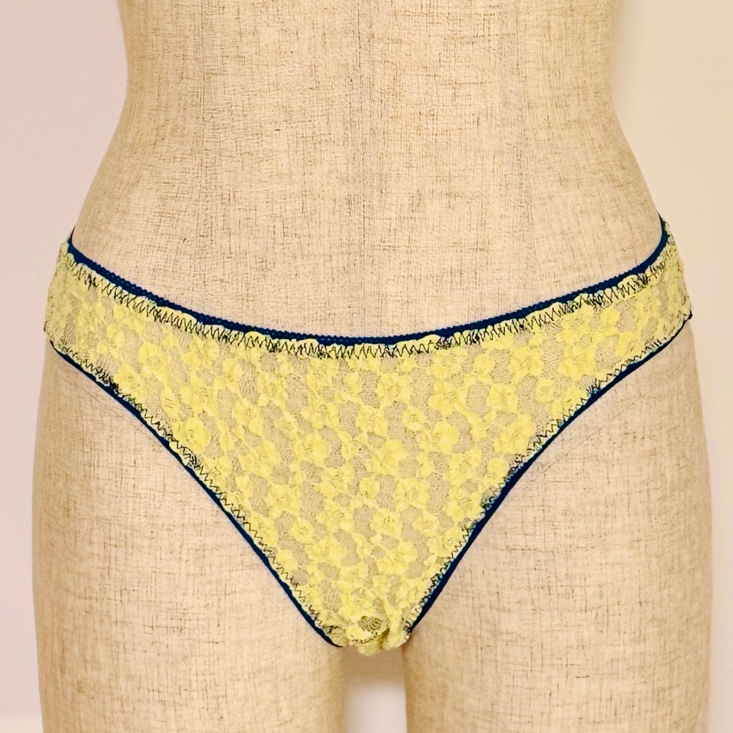 DAISY MIDDLE KNICKERS